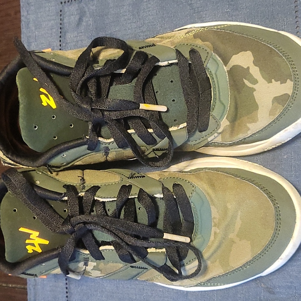 Mens sneakers